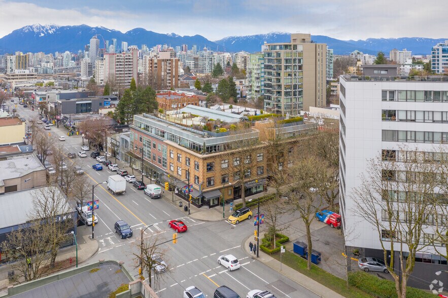 3050-3088 Granville St, Vancouver, BC à vendre - Photo de l’immeuble – Image 3 sur 4