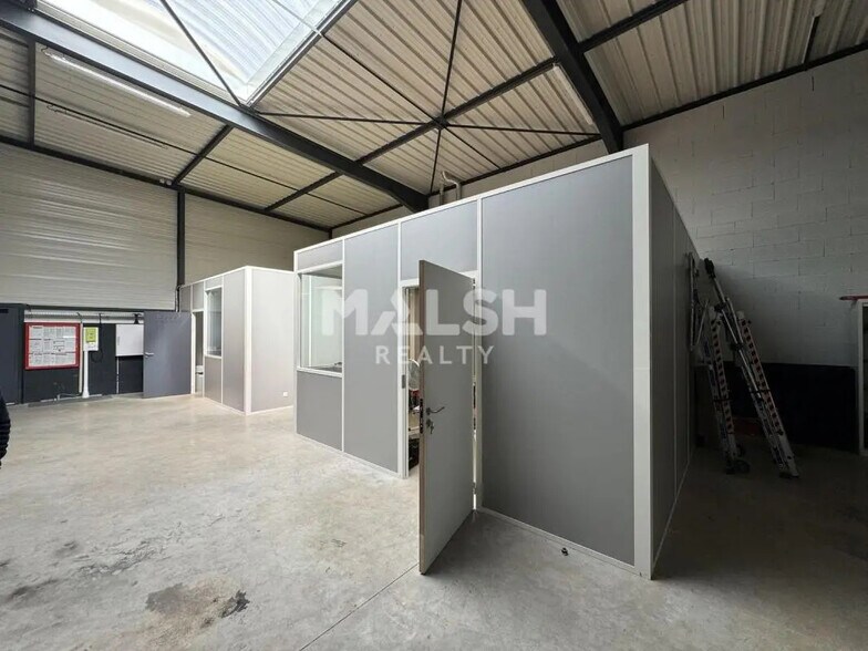 Bureau dans Sorbiers à louer - Photo de l’immeuble – Image 1 sur 3