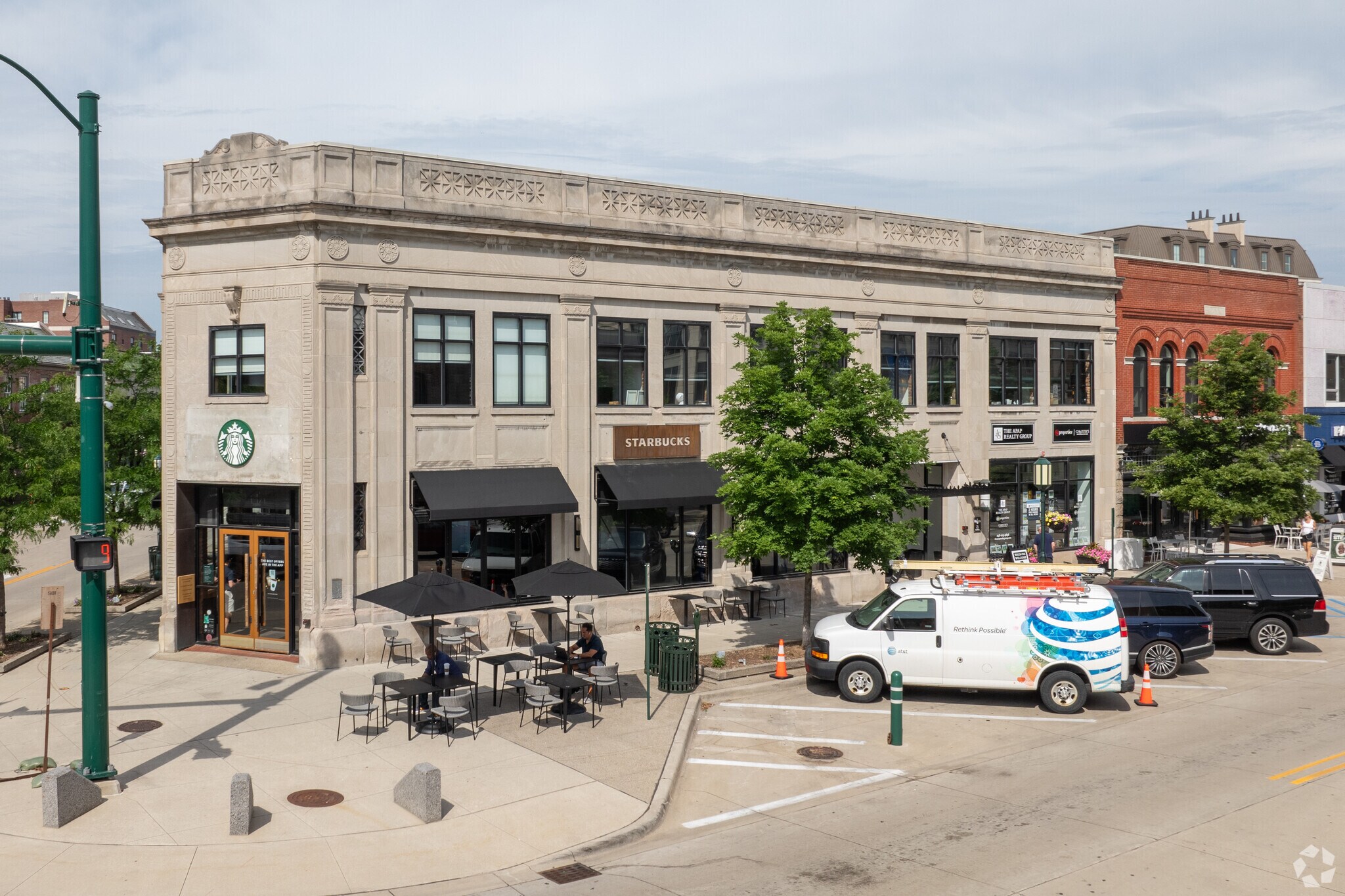 101-167 N Old Woodward Ave, Birmingham, MI à louer Photo de l’immeuble– Image 1 sur 12