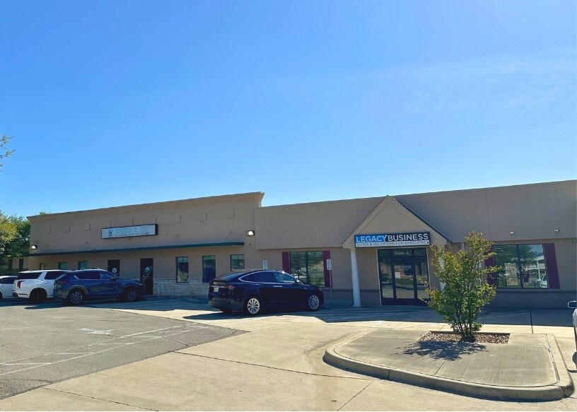 3206 Longmire Dr, College Station, TX à louer - Photo principale – Image 1 sur 6