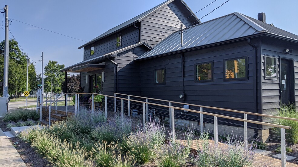 2 E West St, Troy, OH à louer - Photo principale – Image 1 sur 12