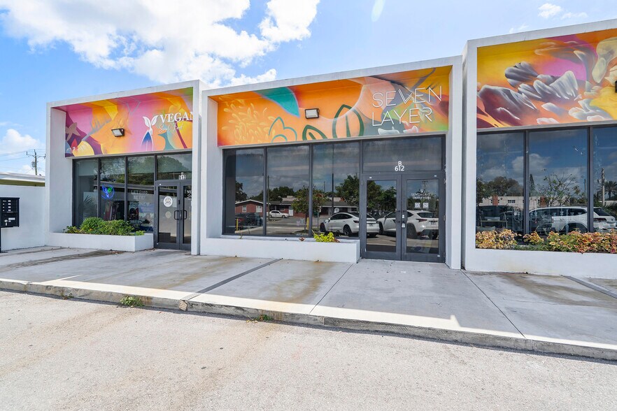 612 NW 9th Ave, Fort Lauderdale, FL à louer - Photo de l’immeuble – Image 3 sur 17