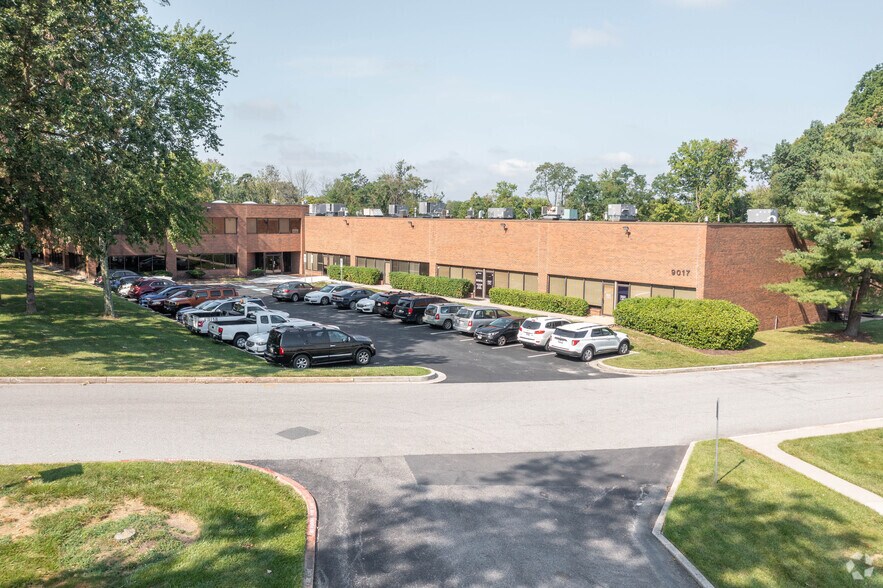 9017 Red Branch Rd, Columbia, MD à louer - Photo de l’immeuble – Image 1 sur 6