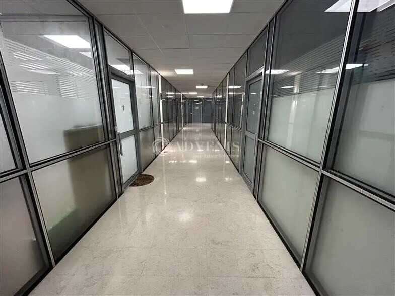 Bureau dans Paris à louer - Photo de l’immeuble – Image 3 sur 8