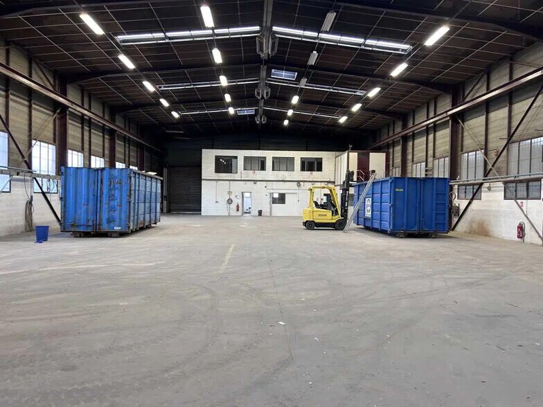 15 Rue Ampère, Chassieu à louer - Photo intérieure – Image 3 sur 10