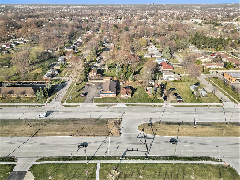 34641 Mound Rd, Sterling Heights, MI à vendre - Aérien – Image 2 sur 2