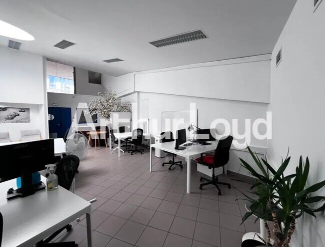 Plus de détails pour Bureau à louer
