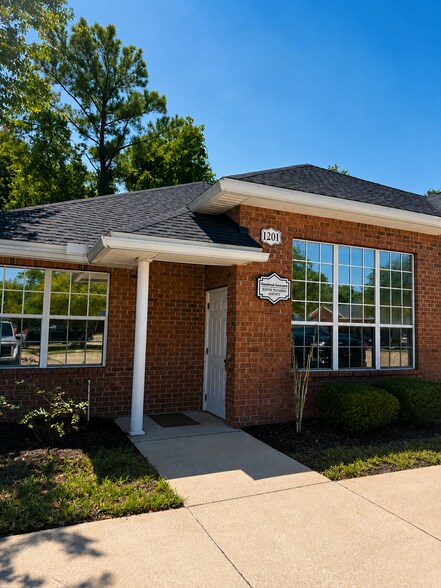 8883 Perimeter Park Blvd, Jacksonville, FL à louer - Photo de l’immeuble – Image 2 sur 11