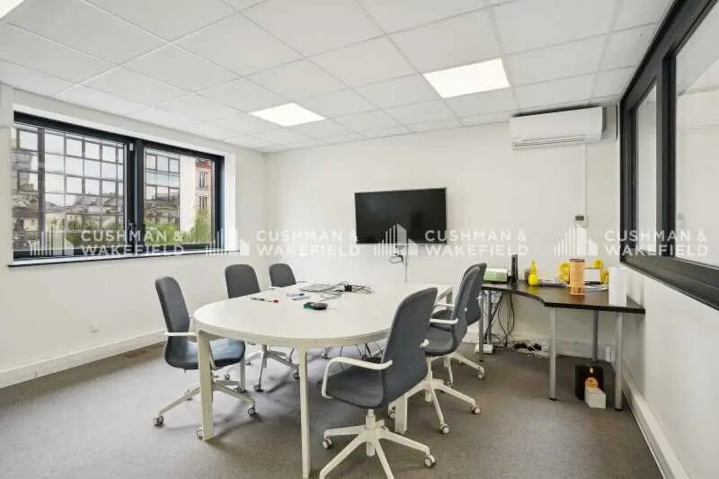 Bureau dans Levallois-Perret à louer - Photo de l’immeuble – Image 1 sur 14