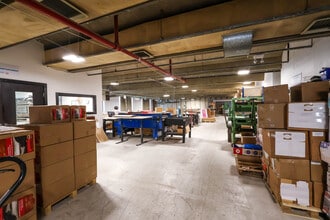 125 W 71st Ave, Vancouver, BC à louer Photo intérieure– Image 2 sur 27