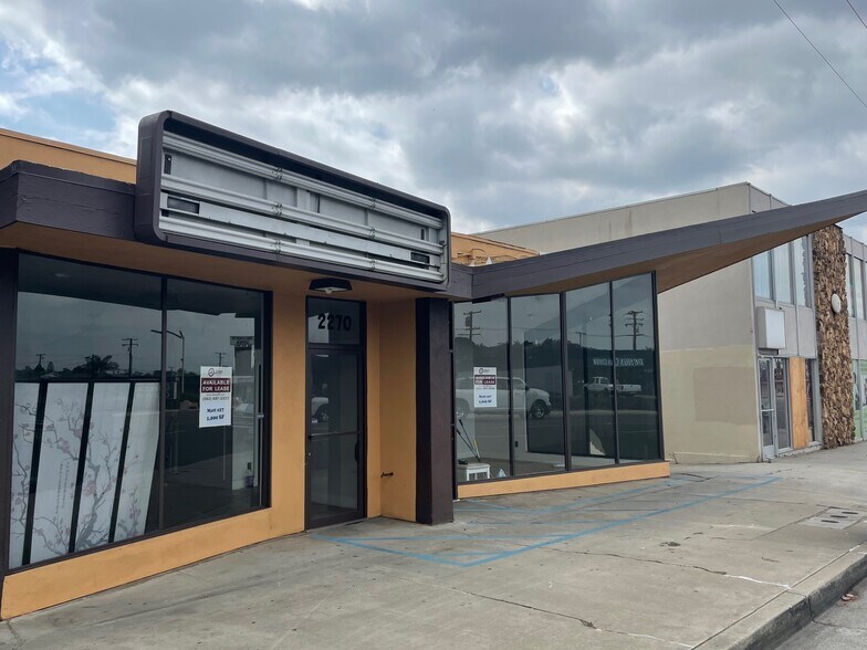 2270-2278 W Whittier Blvd, La Habra, CA à louer - Photo de l’immeuble – Image 2 sur 10