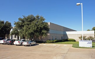 Plus de détails pour 300 S Beach St, Fort Worth, TX - Local d'activités à louer