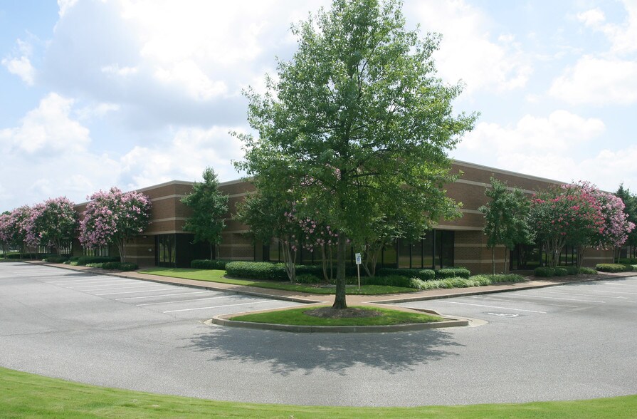 3599 Knight Rd, Memphis, TN à louer - Photo de l’immeuble – Image 2 sur 5