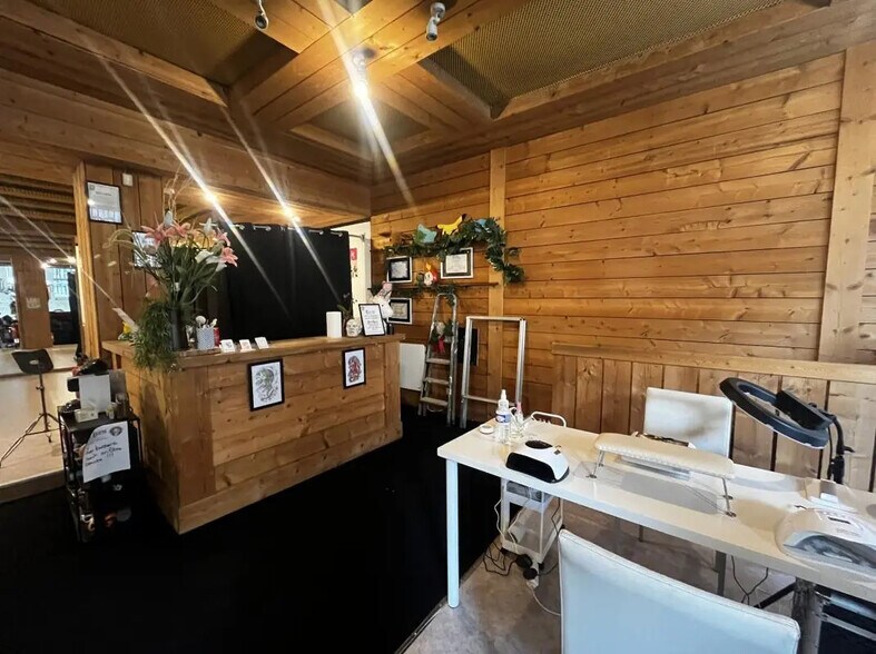 Local commercial dans Amiens à louer - Photo de l’immeuble – Image 1 sur 2
