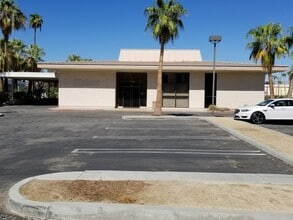1733-1793 E Palm Canyon Dr, Palm Springs, CA à louer Photo de l’immeuble– Image 1 sur 1