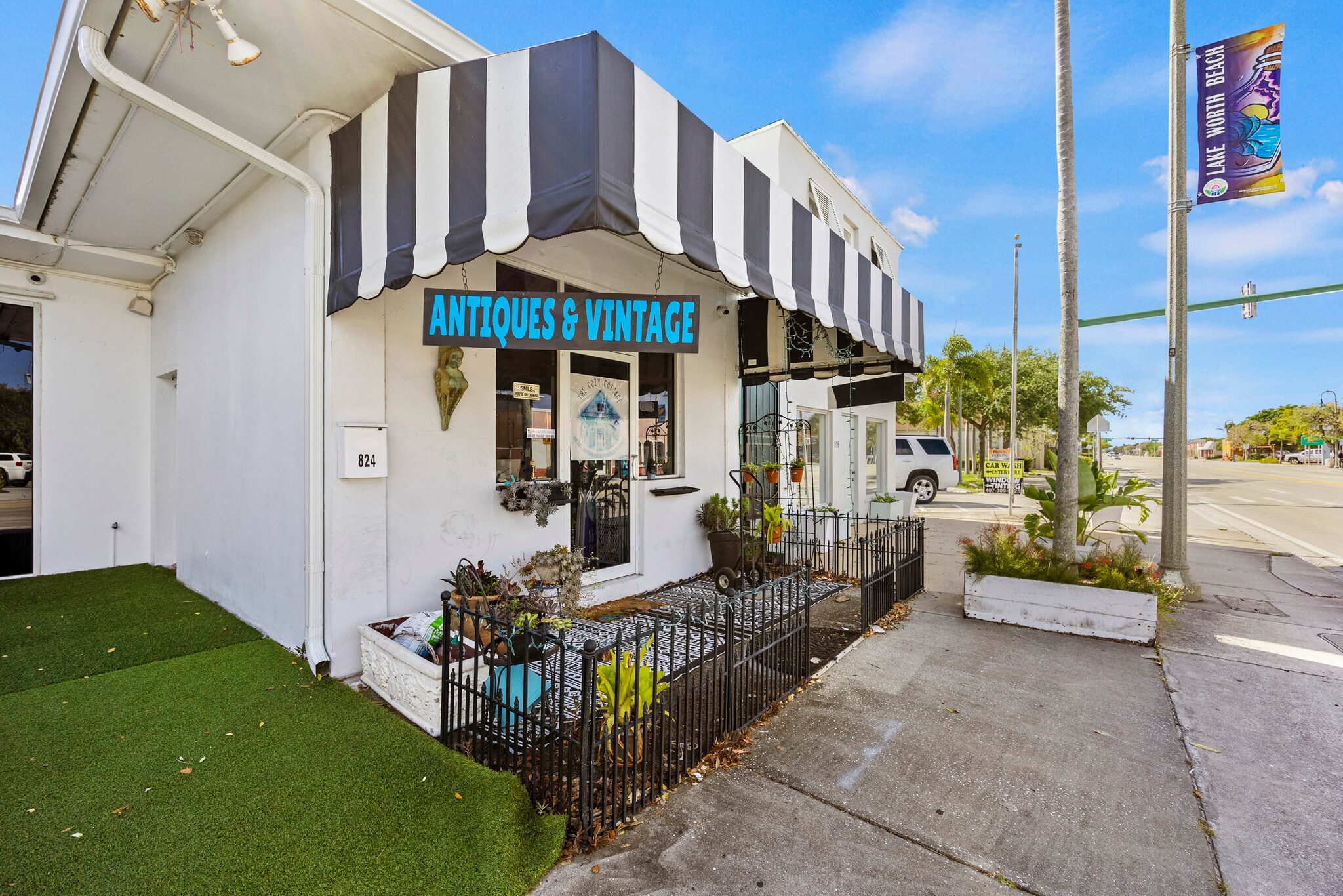 824 N Dixie Hwy, Lake Worth, FL à louer Photo de l’immeuble– Image 1 sur 63