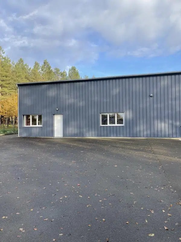 Plus de détails pour Local d'activités à louer