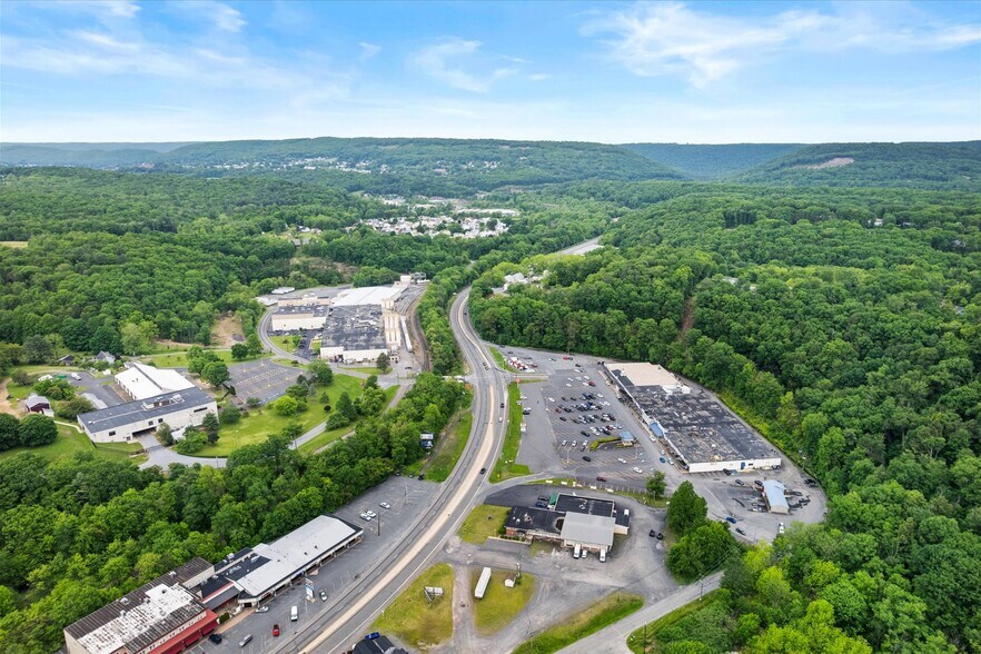 44 Kings Vlg, Minersville, PA à vendre - Photo de l’immeuble – Image 2 sur 11