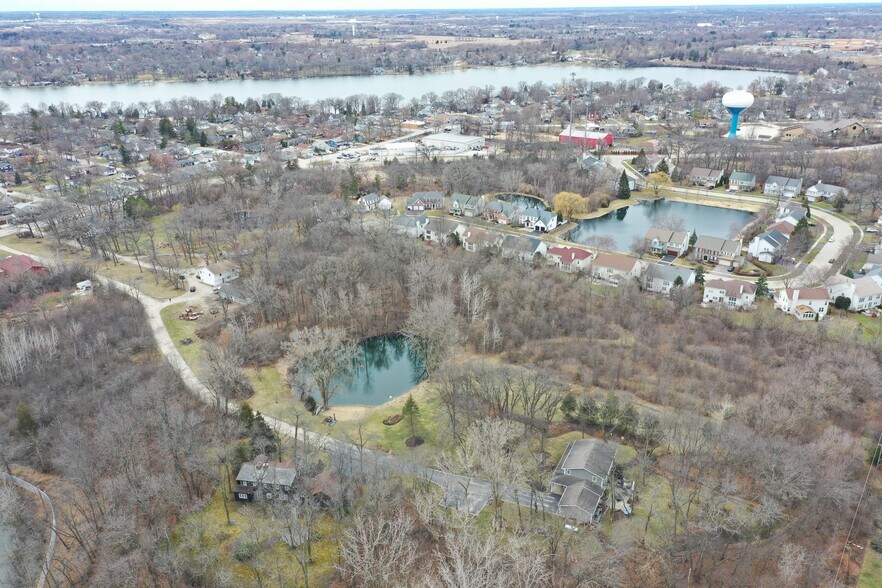18238 W Gages Lake Rd, Grayslake, IL à vendre - Aérien – Image 2 sur 3
