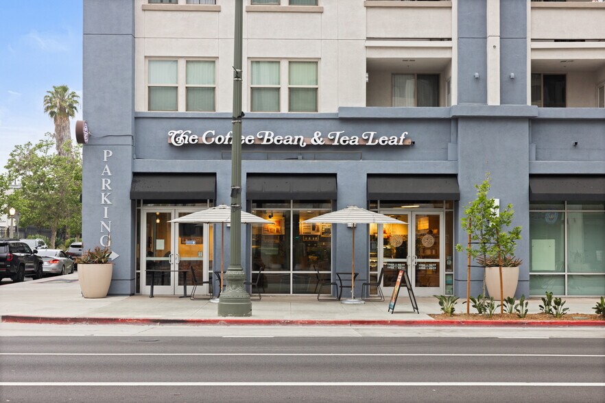 5115 Wilshire Blvd, Los Angeles, CA à louer - Photo de l’immeuble – Image 2 sur 6