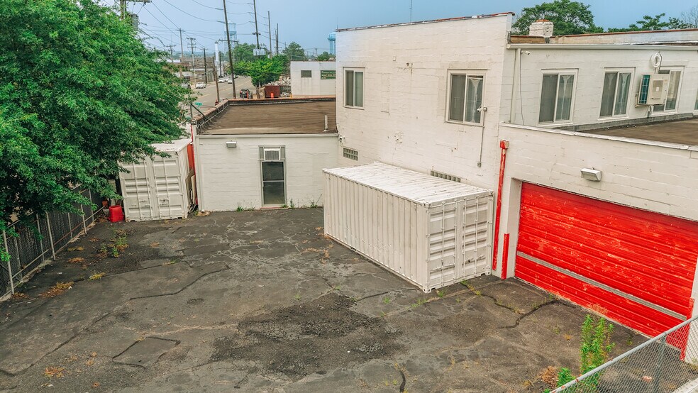 20 Denton Ave, Garden City Park, NY à louer - Photo de l’immeuble – Image 2 sur 10