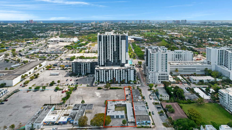 810 NE 4th Ave, Fort Lauderdale, FL à louer - Photo de l’immeuble – Image 2 sur 33