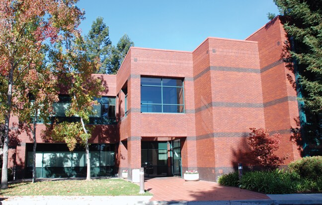 404 Saratoga Ave, Santa Clara, CA à louer - Photo principale – Image 1 sur 4