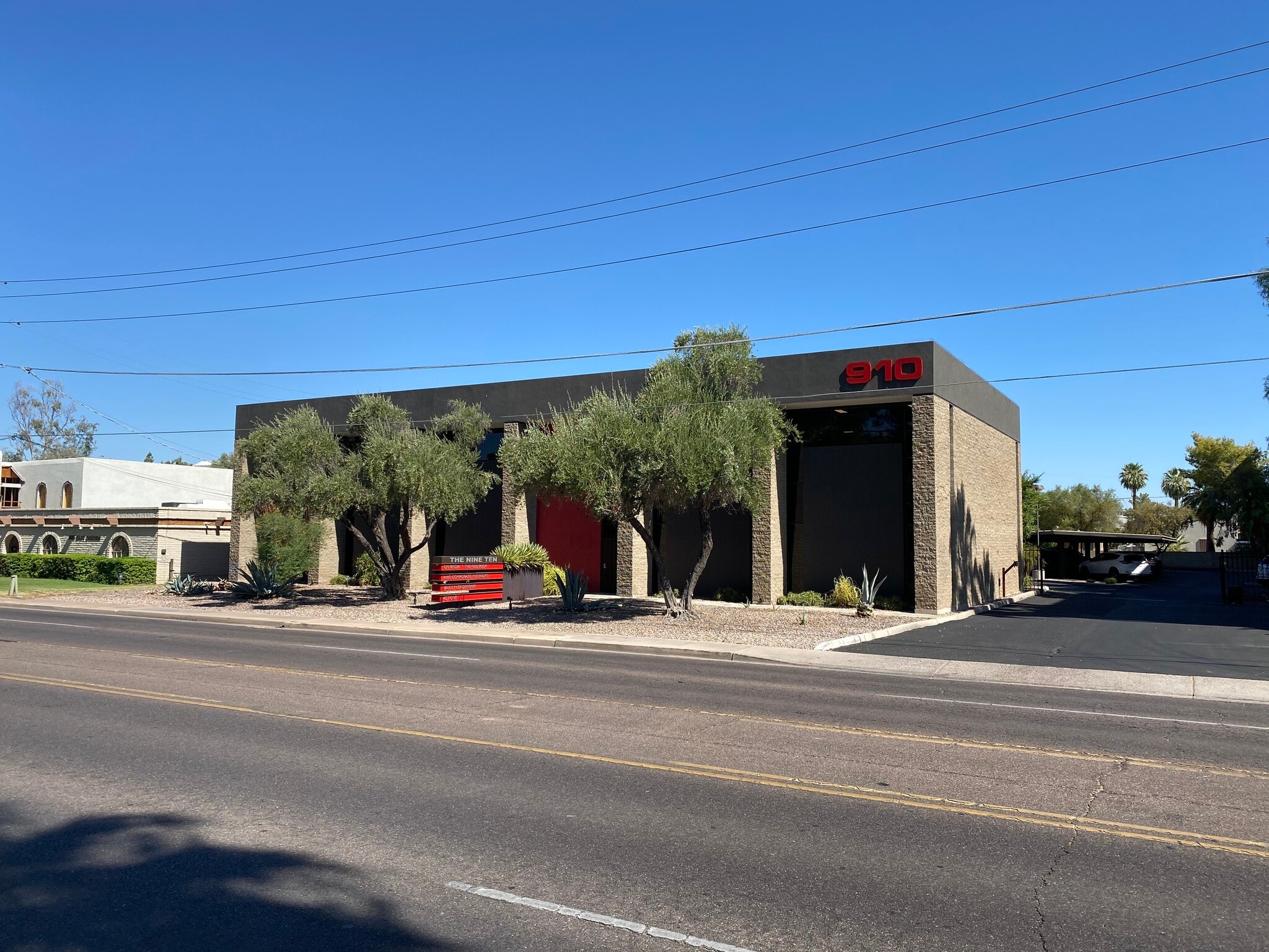 910 E Osborn Rd, Phoenix, AZ à louer Photo principale– Image 1 sur 17