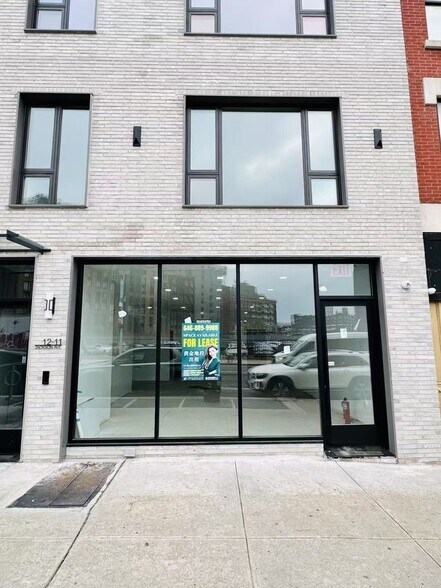 12-11 Jackson Ave, Long Island City, NY à louer - Photo de l’immeuble – Image 3 sur 4