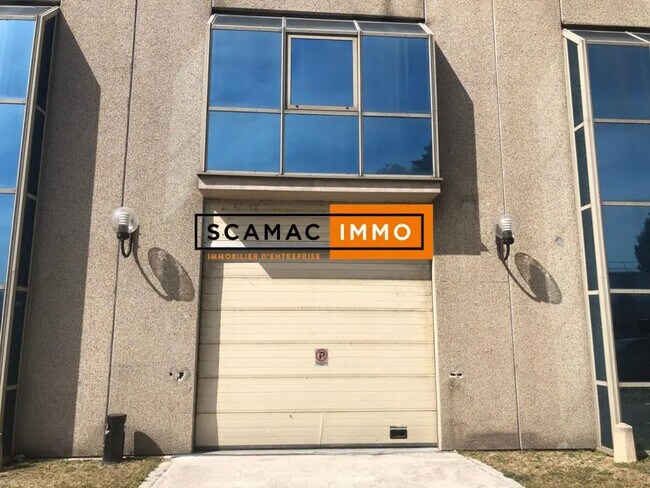 Plus de détails pour Bureau, Industriel/Logistique à louer