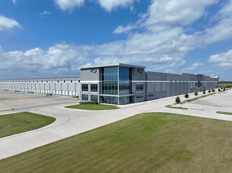 4407 E Grand Pky S, Baytown, TX à louer - Photo de l’immeuble – Image 3 sur 8