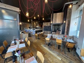 20 Atlantic Rd, Londres à louer Photo intérieure– Image 2 sur 7