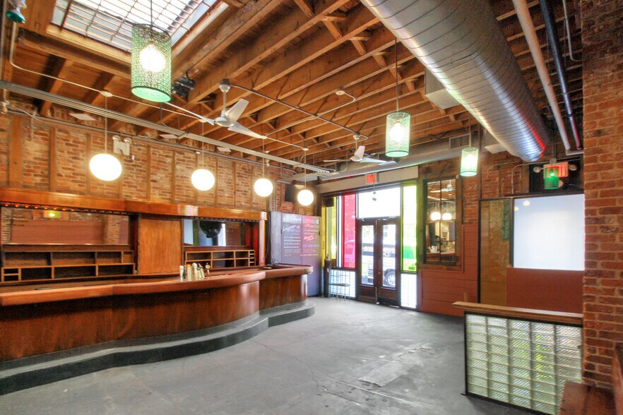 236 Troutman St, Brooklyn, NY à louer - Photo principale – Image 1 sur 3