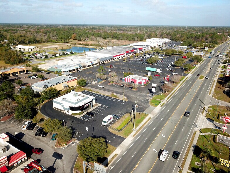 1458 S 6th St, Macclenny, FL à louer - Photo principale – Image 1 sur 12