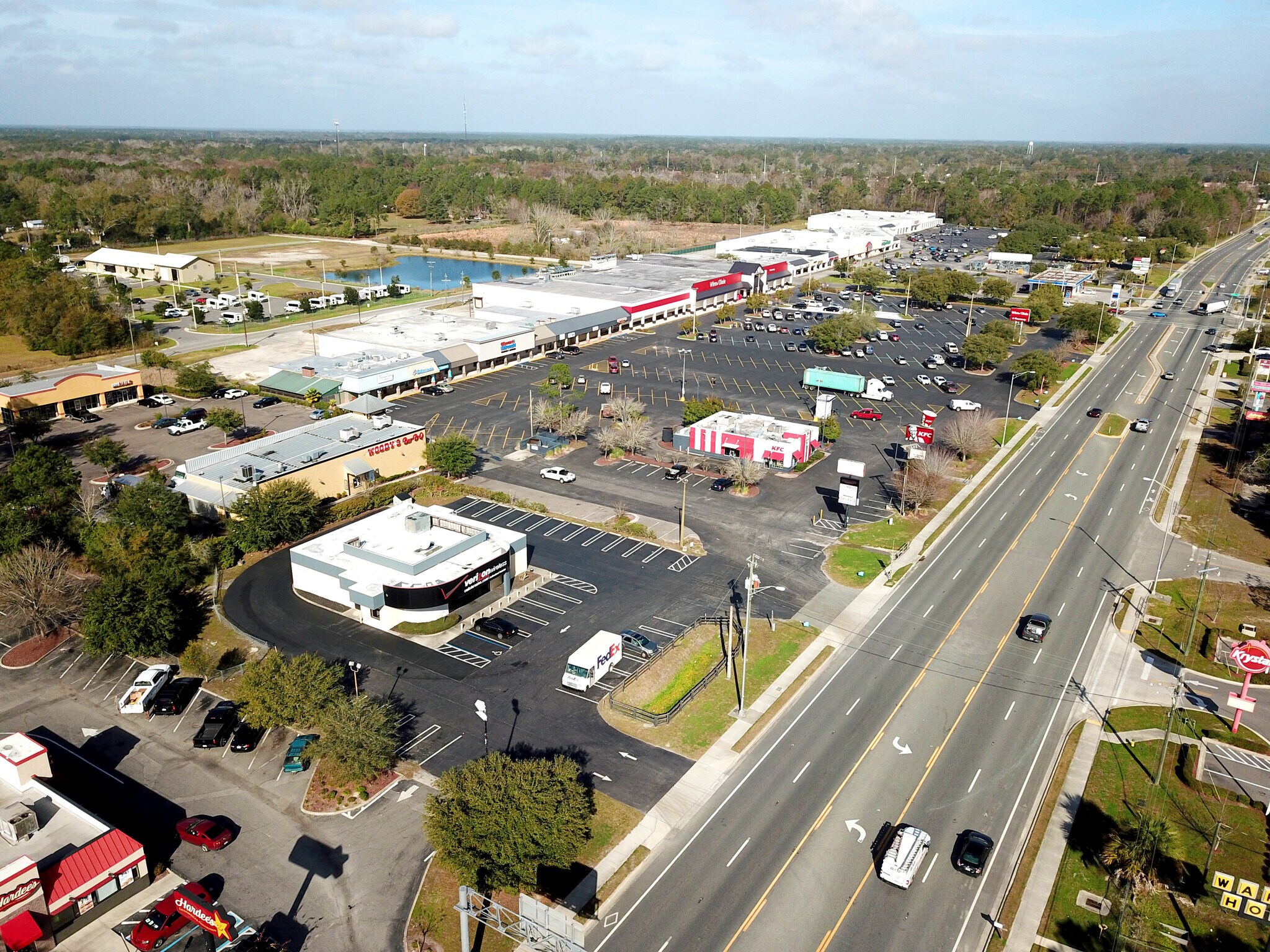 1458 S 6th St, Macclenny, FL à louer Photo principale– Image 1 sur 13