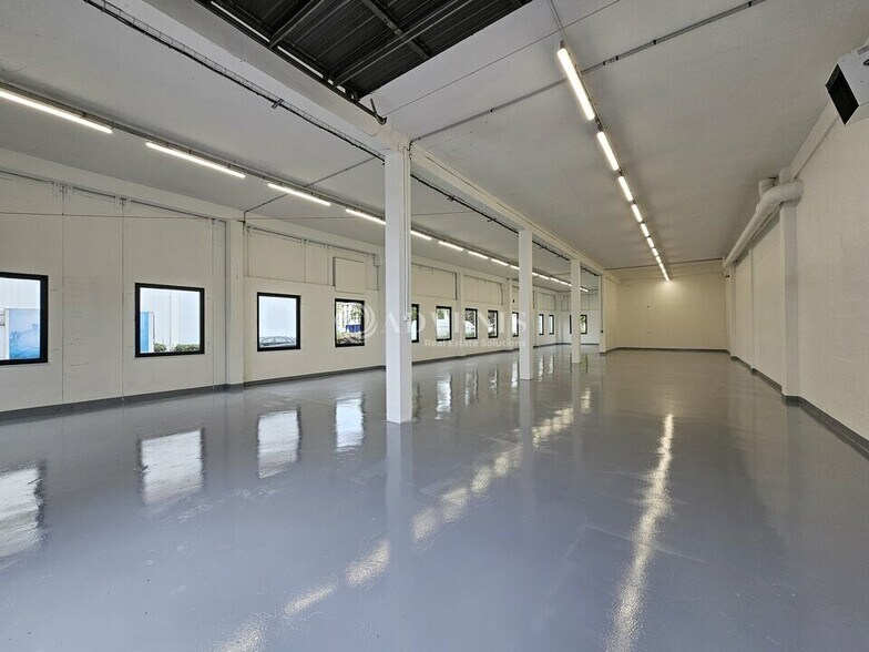 Local d’activités dans Gennevilliers à louer - Photo de l’immeuble – Image 2 sur 5
