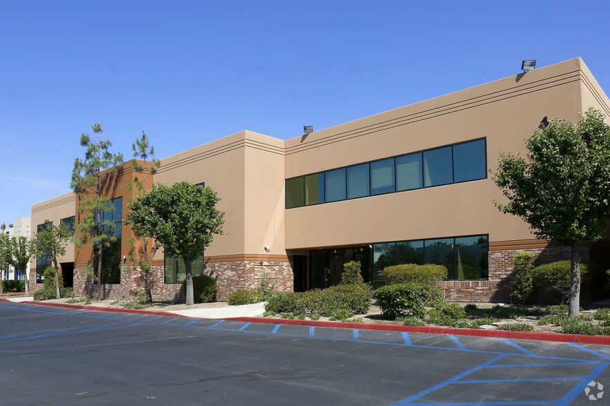 41655 Date St, Murrieta, CA à louer - Photo de l’immeuble – Image 3 sur 4