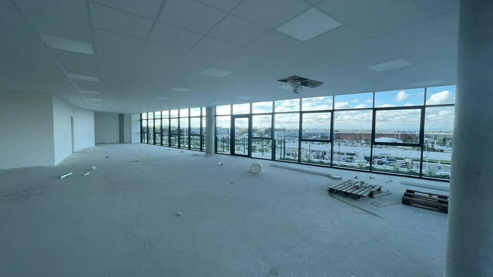 Bureau dans Bourg-En-Bresse à louer - Photo de l’immeuble – Image 2 sur 11
