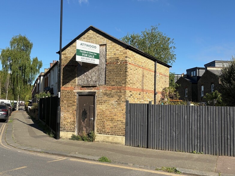 68b Fernbrook Road, Londres à vendre - Photo principale – Image 1 sur 4