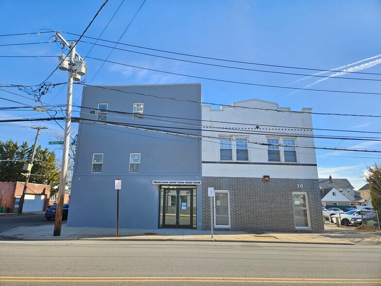 36-50 Lakeville Rd, New Hyde Park, NY à louer - Photo de l’immeuble – Image 3 sur 23