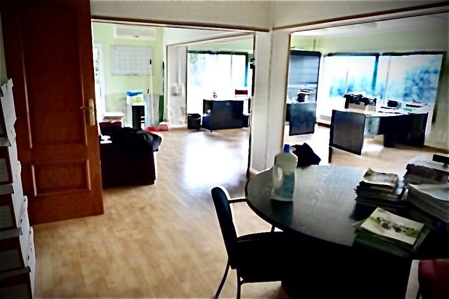 View Photo