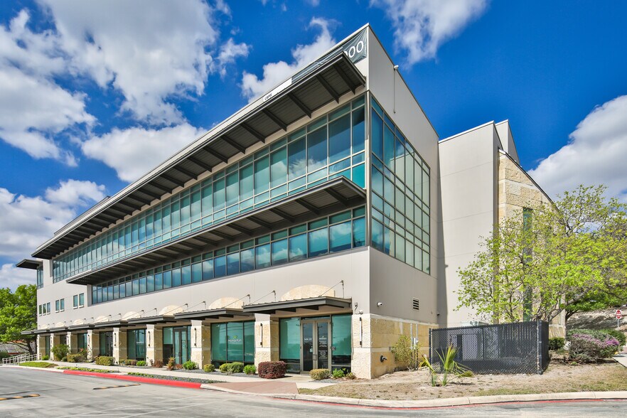 5441 Babcock Rd, San Antonio, TX à louer - Photo de l’immeuble – Image 3 sur 8
