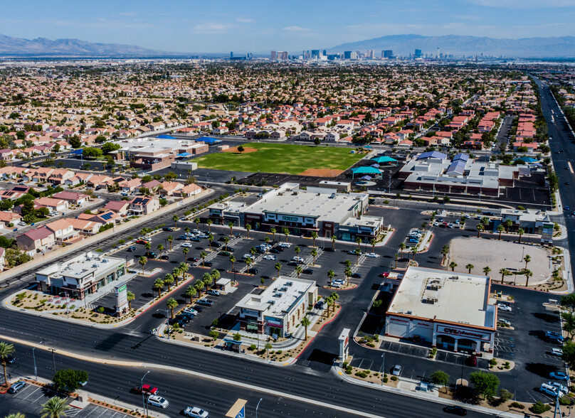 1130 E Silverado Ranch Blvd, Las Vegas, NV à louer - Aérien – Image 1 sur 9