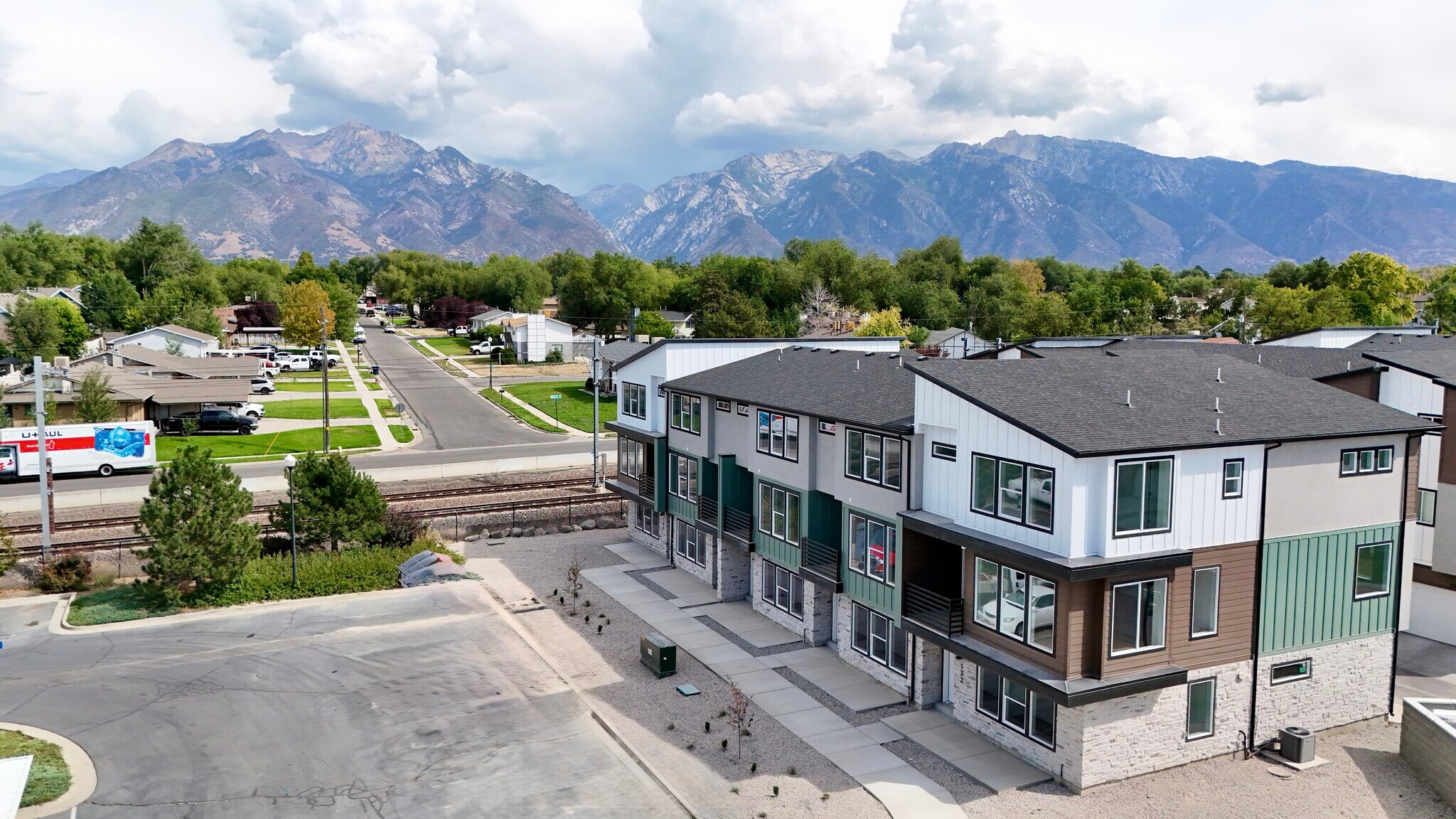 132-144 E Chambord Ct, Sandy, UT à vendre Photo principale– Image 1 sur 2