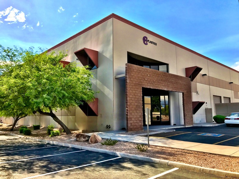 4545 E Broadway Rd, Phoenix, AZ à louer - Photo de l’immeuble – Image 2 sur 8