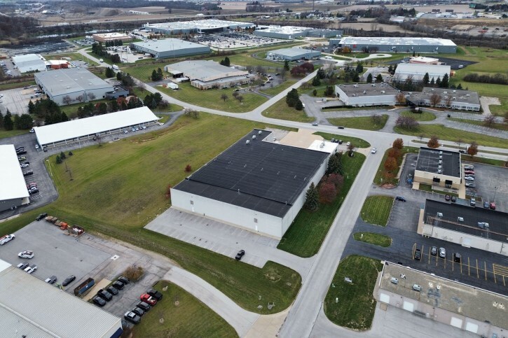 7829 Ponderosa Rd, Perrysburg, OH à louer - Photo de l’immeuble – Image 3 sur 4