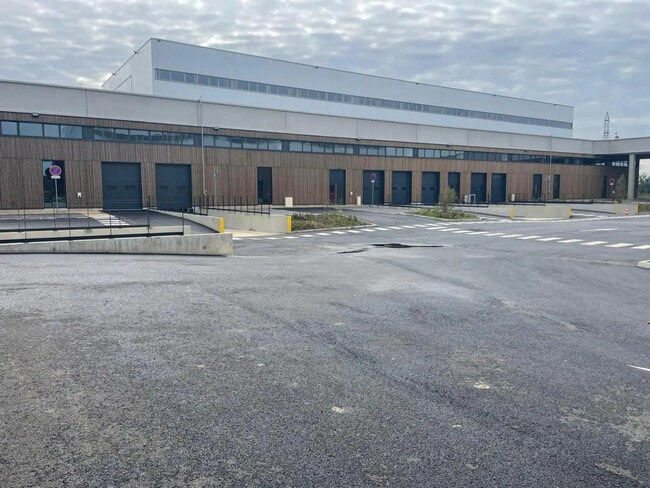 Plus de détails pour Bureau, Local d'activités à louer