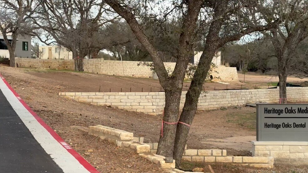 411 12th St, Marble Falls, TX à louer - Vidéo sur l’annonce professionnelle – Image 2 sur 10