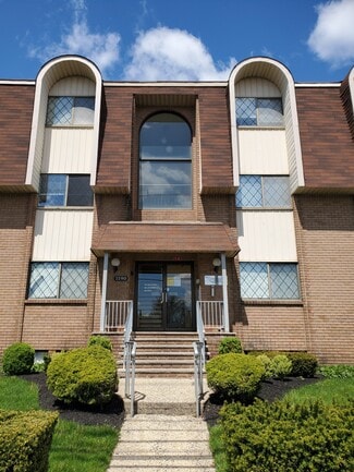 Plus de détails pour 1150-1190 W St Georges Ave, Linden, NJ - Logement à vendre