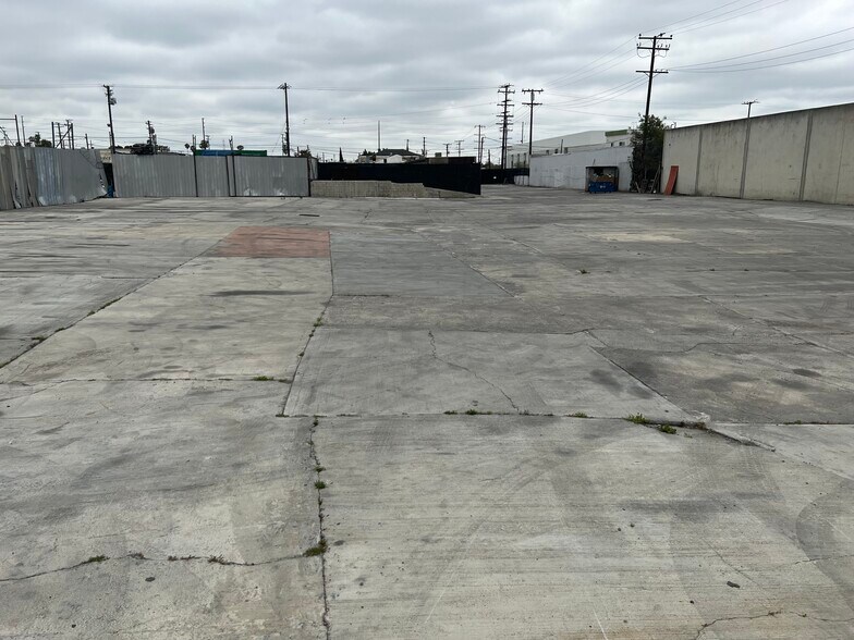 15327 S San Pedro St, Gardena, CA à louer - Photo principale – Image 1 sur 4